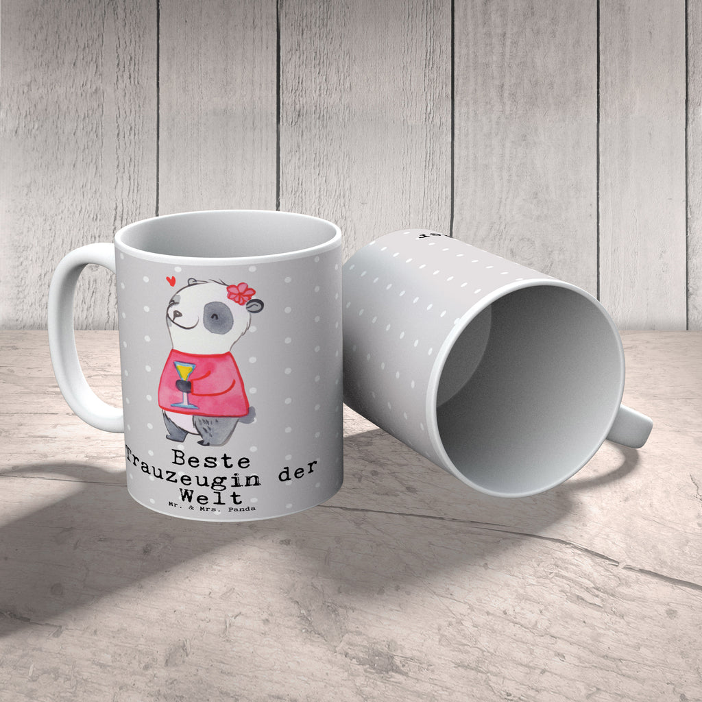 Tasse Panda Beste Trauzeugin der Welt Becher, Kaffeetasse, Kaffeebecher, Tee, Frühstück, Büro, für, Dankeschön, Geschenk, Schenken, Geburtstag, Geburtstagsgeschenk, Geschenkidee, Danke, Bedanken, Mitbringsel, Freude machen, Geschenktipp, Trauzeugin, Trauhzeugin, Freundin, Hochzeit, Heirat, JGA, Trauung, Kirche, Standesamt, Braut