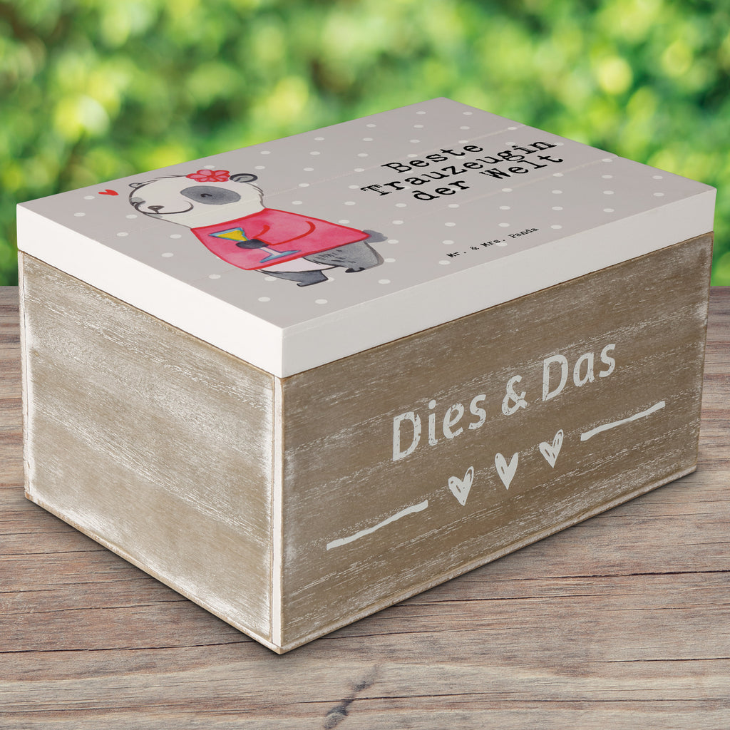 Holzkiste Panda Beste Trauzeugin der Welt Trauzeugin, Trauhzeugin, Freundin, Hochzeit, Heirat, JGA, Trauung, Kirche, Standesamt, Dankeschön, Standesamt, Braut Holzkiste, Kiste, Schatzkiste, Truhe, Schatulle, XXL,  Erinnerungsbox, Erinnerungskiste, Dekokiste, Aufbewahrungsbox  für, Dankeschön, Geschenk, Schenken, Geburtstag, Geburtstagsgeschenk, Geschenkidee, Danke, Bedanken, Mitbringsel, Freude machen, Geschenktipp