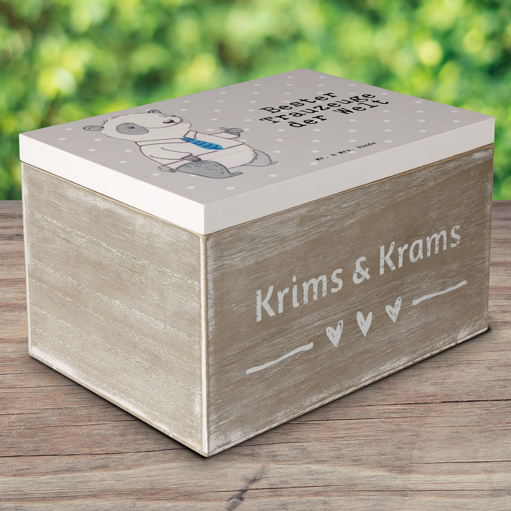 Holzkiste Panda Bester Trauzeuge der Welt Trauzeuge, Trauhzeuge, Hochzeit, Heirat, JGA, Trauung, Kirche, Standesamt, Dankeschön, Standesamt, Braut, Bräutigam Holzkiste, Kiste, Schatzkiste, Truhe, Schatulle, XXL,  Erinnerungsbox, Erinnerungskiste, Dekokiste, Aufbewahrungsbox  für, Dankeschön, Geschenk, Schenken, Geburtstag, Geburtstagsgeschenk, Geschenkidee, Danke, Bedanken, Mitbringsel, Freude machen, Geschenktipp