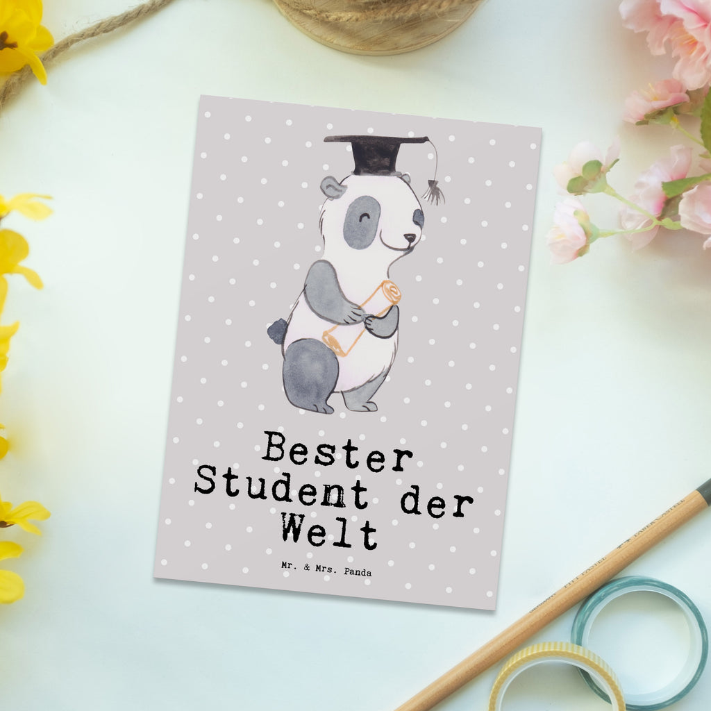 Postkarte Panda Bester Student der Welt Geschenkkarte, Grußkarte, Karte, Einladung, Ansichtskarte, Geburtstagskarte, Einladungskarte, für, Dankeschön, Geschenk, Schenken, Geburtstag, Geburtstagsgeschenk, Geschenkidee, Danke, Bedanken, Mitbringsel, Freude machen, Geschenktipp, Student, Studium, Sohn, Spaß, Musterschüler, lustig, Studienabschluss, witzig, Universität, Abschluss, Alumni, Uni, Studenten, Hochschule