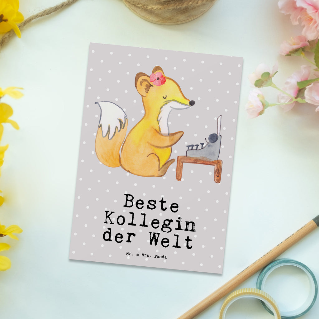 Postkarte Fuchs Beste Kollegin der Welt Geschenkkarte, Grußkarte, Karte, Einladung, Ansichtskarte, Geburtstagskarte, Einladungskarte, für, Dankeschön, Geschenk, Schenken, Geburtstag, Geburtstagsgeschenk, Geschenkidee, Danke, Bedanken, Mitbringsel, Freude machen, Geschenktipp, Arbeitskollegin, Kollegin, Freundin, Büro, Abschiedsgeschenk, Ruhestand, Arbeit, Mitarbeiterin, Berufsgenossin, Beruf