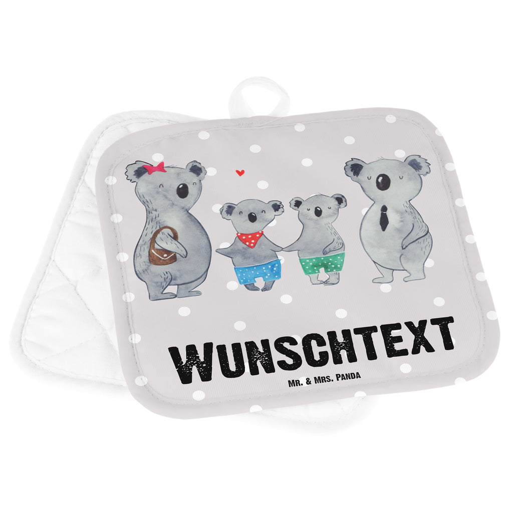 Personalisierte Topflappen Koala Familie zwei Topflappen personalisiert, Personalisierte Topfuntersetzer, Personalisierter Ofenhandschuh, Topflappen Set personalisiert, Topflappen mit Namen, Namensaufdruck, Familie, Vatertag, Muttertag, Bruder, Schwester, Mama, Papa, Oma, Opa, Koala, Koalabär, beste Familie, Familienzeit, Familienleben, Koalafamilie, Lieblingsfamilie