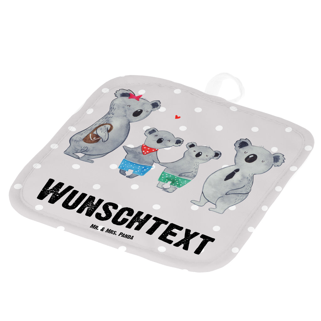 Personalisierte Topflappen Koala Familie zwei Topflappen personalisiert, Personalisierte Topfuntersetzer, Personalisierter Ofenhandschuh, Topflappen Set personalisiert, Topflappen mit Namen, Namensaufdruck, Familie, Vatertag, Muttertag, Bruder, Schwester, Mama, Papa, Oma, Opa, Koala, Koalabär, beste Familie, Familienzeit, Familienleben, Koalafamilie, Lieblingsfamilie