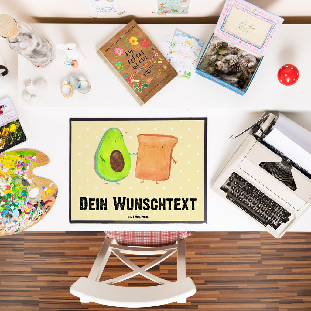 Personalisierte Schreibtischunterlage Avocado + Toast Personalisierte Schreibunterlage, Personalisierte Schreibtischauflage, Personalisierte Schreibtisch Unterlagen, Schreibunterlage mit Namen, Schreibtischauflage  mit Namen, Schreibtisch Unterlagen mit Namen, Selbst gestalten, Namensaufdruck, Namenspersonalisierung, Avocado, Veggie, Vegan, Gesund, Toast, Toastbrot, Liebespaar, Pärchen, Freund, Freundin, Verlobt, Verlobungsparty, Hochzeit, Hochzeitsgeschenk, Jahrestag, Jahrestagsgeschenk