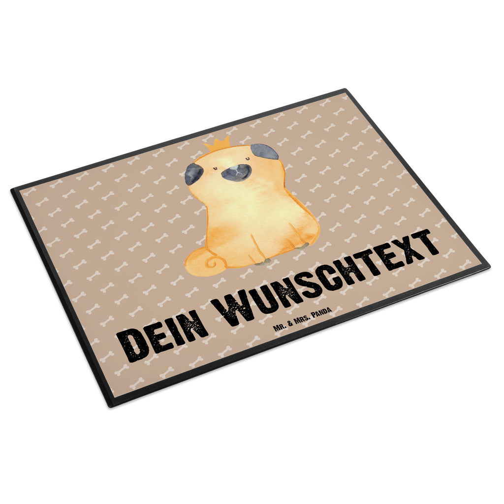 Personalisierte Schreibtischunterlage Mops Krone Personalisierte Schreibunterlage, Personalisierte Schreibtischauflage, Personalisierte Schreibtisch Unterlagen, Schreibunterlage mit Namen, Schreibtischauflage  mit Namen, Schreibtisch Unterlagen mit Namen, Selbst gestalten, Namensaufdruck, Namenspersonalisierung, Hund, Hundemotiv, Haustier, Hunderasse, Tierliebhaber, Hundebesitzer, Sprüche, Mops, allergisch, kinderlos, Hausregel, Hundebesitzer. Spruch, lustig
