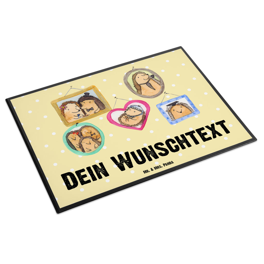 Personalisierte Schreibtischunterlage Igel Familie Personalisierte Schreibunterlage, Personalisierte Schreibtischauflage, Personalisierte Schreibtisch Unterlagen, Schreibunterlage mit Namen, Schreibtischauflage  mit Namen, Schreibtisch Unterlagen mit Namen, Selbst gestalten, Namensaufdruck, Namenspersonalisierung, Familie, Vatertag, Muttertag, Bruder, Schwester, Mama, Papa, Oma, Opa, Liebe, Igel, Bilder, Zusammenhalt, Glück