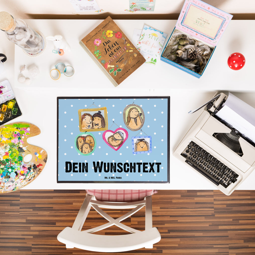 Personalisierte Schreibtischunterlage Igel Familie Personalisierte Schreibunterlage, Personalisierte Schreibtischauflage, Personalisierte Schreibtisch Unterlagen, Schreibunterlage mit Namen, Schreibtischauflage  mit Namen, Schreibtisch Unterlagen mit Namen, Selbst gestalten, Namensaufdruck, Namenspersonalisierung, Familie, Vatertag, Muttertag, Bruder, Schwester, Mama, Papa, Oma, Opa, Liebe, Igel, Bilder, Zusammenhalt, Glück