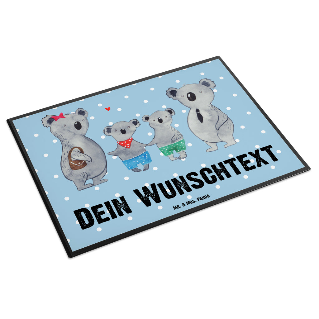Personalisierte Schreibtischunterlage Koala Familie zwei Personalisierte Schreibunterlage, Personalisierte Schreibtischauflage, Personalisierte Schreibtisch Unterlagen, Schreibunterlage mit Namen, Schreibtischauflage  mit Namen, Schreibtisch Unterlagen mit Namen, Selbst gestalten, Namensaufdruck, Namenspersonalisierung, Familie, Vatertag, Muttertag, Bruder, Schwester, Mama, Papa, Oma, Opa, Koala, Koalabär, beste Familie, Familienzeit, Familienleben, Koalafamilie, Lieblingsfamilie