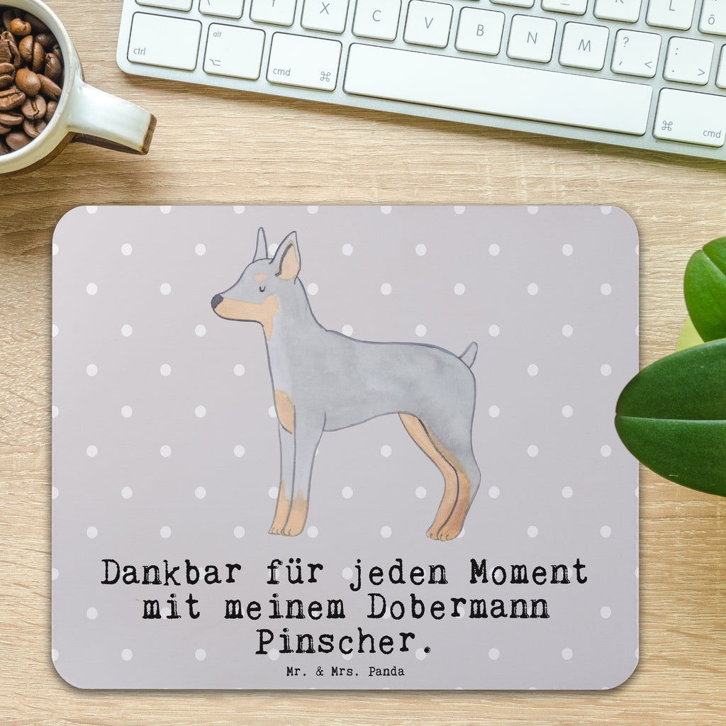 Mauspad Dobermann Pinscher Moment Mousepad, Computer zubehör, Büroausstattung, PC Zubehör, Arbeitszimmer, Mauspad, Einzigartiges Mauspad, Designer Mauspad, Hund, Hunderasse, Rassehund, Hundebesitzer, Geschenk, Tierfreund, Schenken, Welpe, Dobermann Pinscher