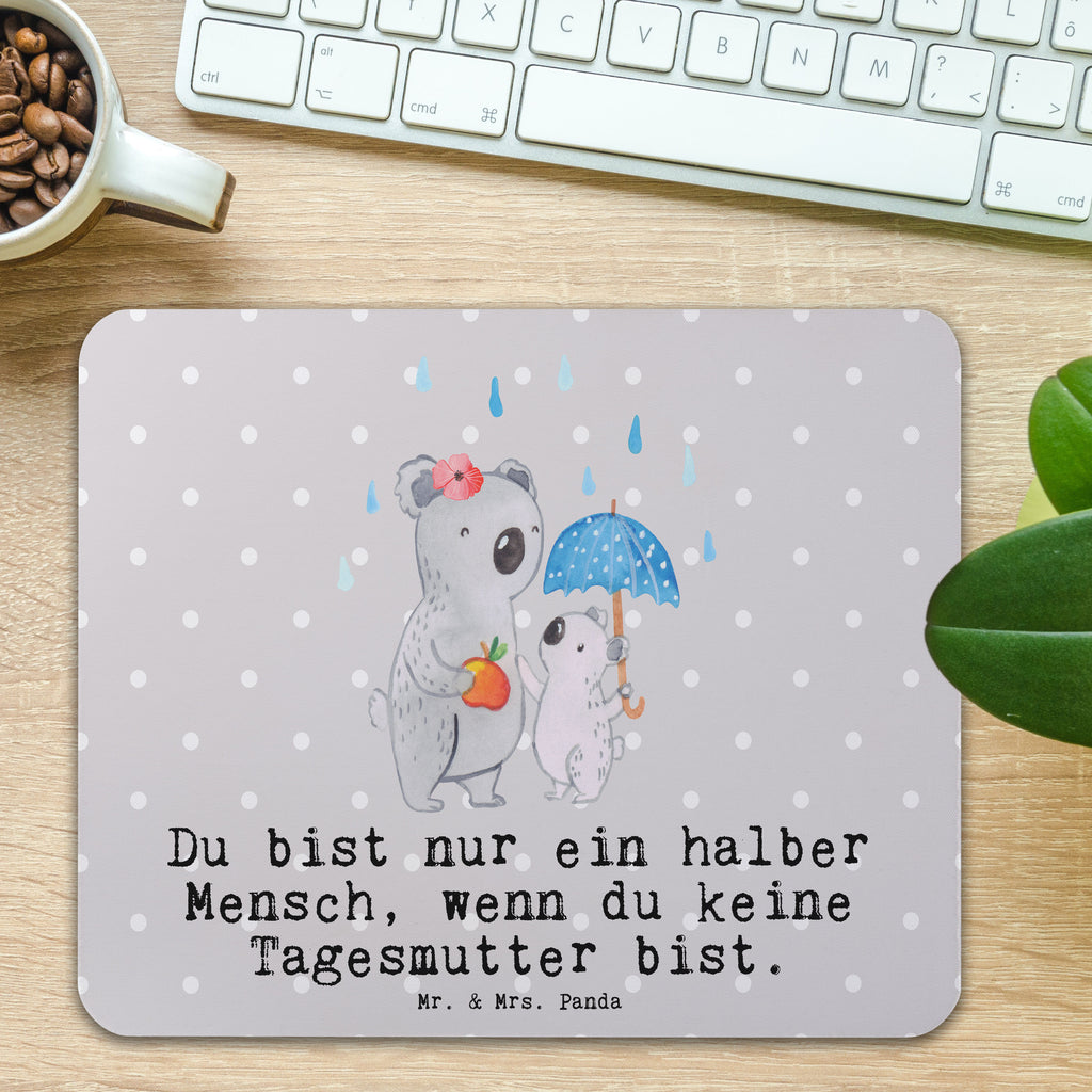 Mauspad Tagesmutter mit Herz Mousepad, Computer zubehör, Büroausstattung, PC Zubehör, Arbeitszimmer, Mauspad, Einzigartiges Mauspad, Designer Mauspad, Beruf, Ausbildung, Jubiläum, Abschied, Rente, Kollege, Kollegin, Geschenk, Schenken, Arbeitskollege, Mitarbeiter, Firma, Danke, Dankeschön