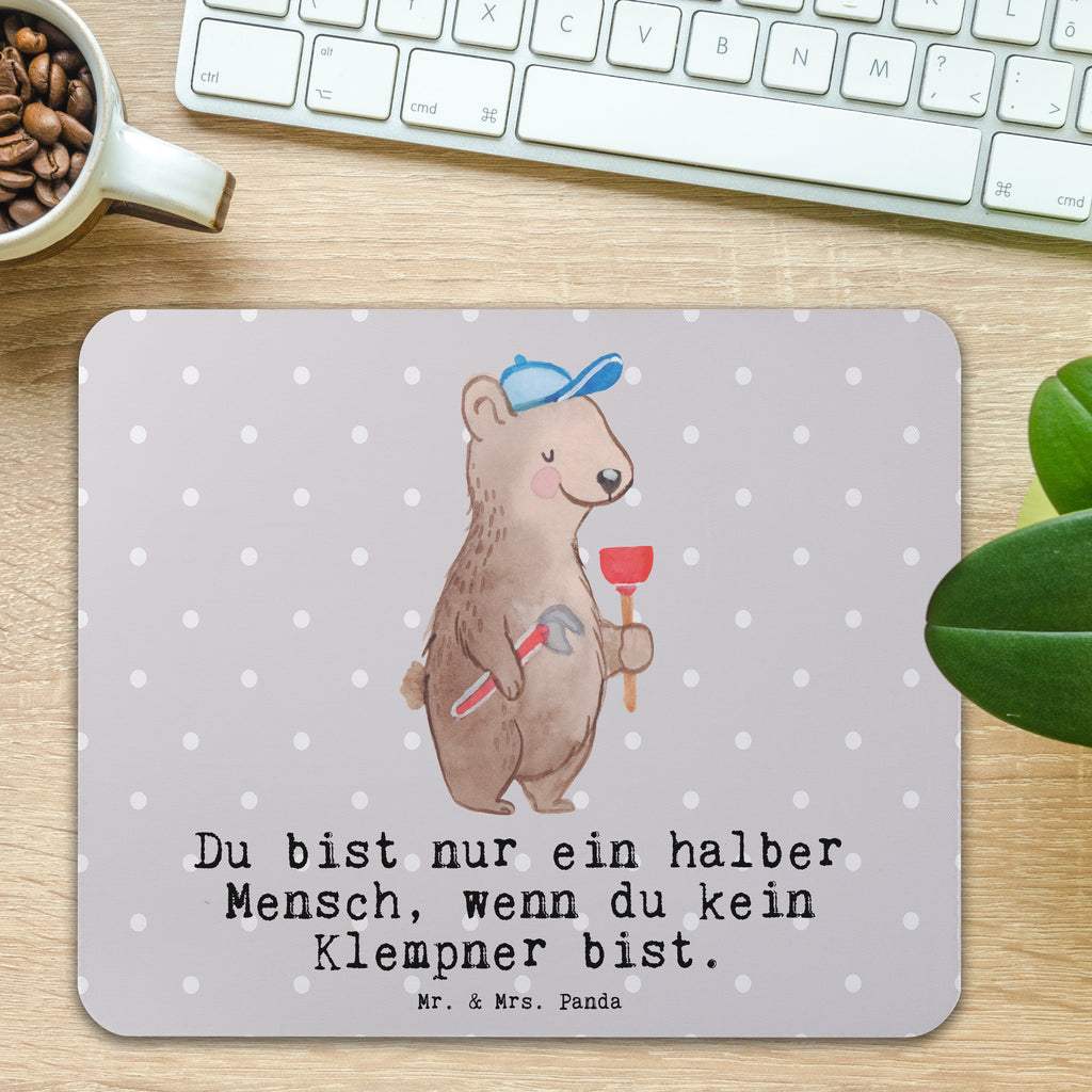 Mauspad Klempner mit Herz Mousepad, Computer zubehör, Büroausstattung, PC Zubehör, Arbeitszimmer, Mauspad, Einzigartiges Mauspad, Designer Mauspad, Beruf, Ausbildung, Jubiläum, Abschied, Rente, Kollege, Kollegin, Geschenk, Schenken, Arbeitskollege, Mitarbeiter, Firma, Danke, Dankeschön, Klempner, Handwerker, Installateur, Meister, Gesellenprüfung, Fachbetrieb, Bauklempner, Sanitärinstallationen