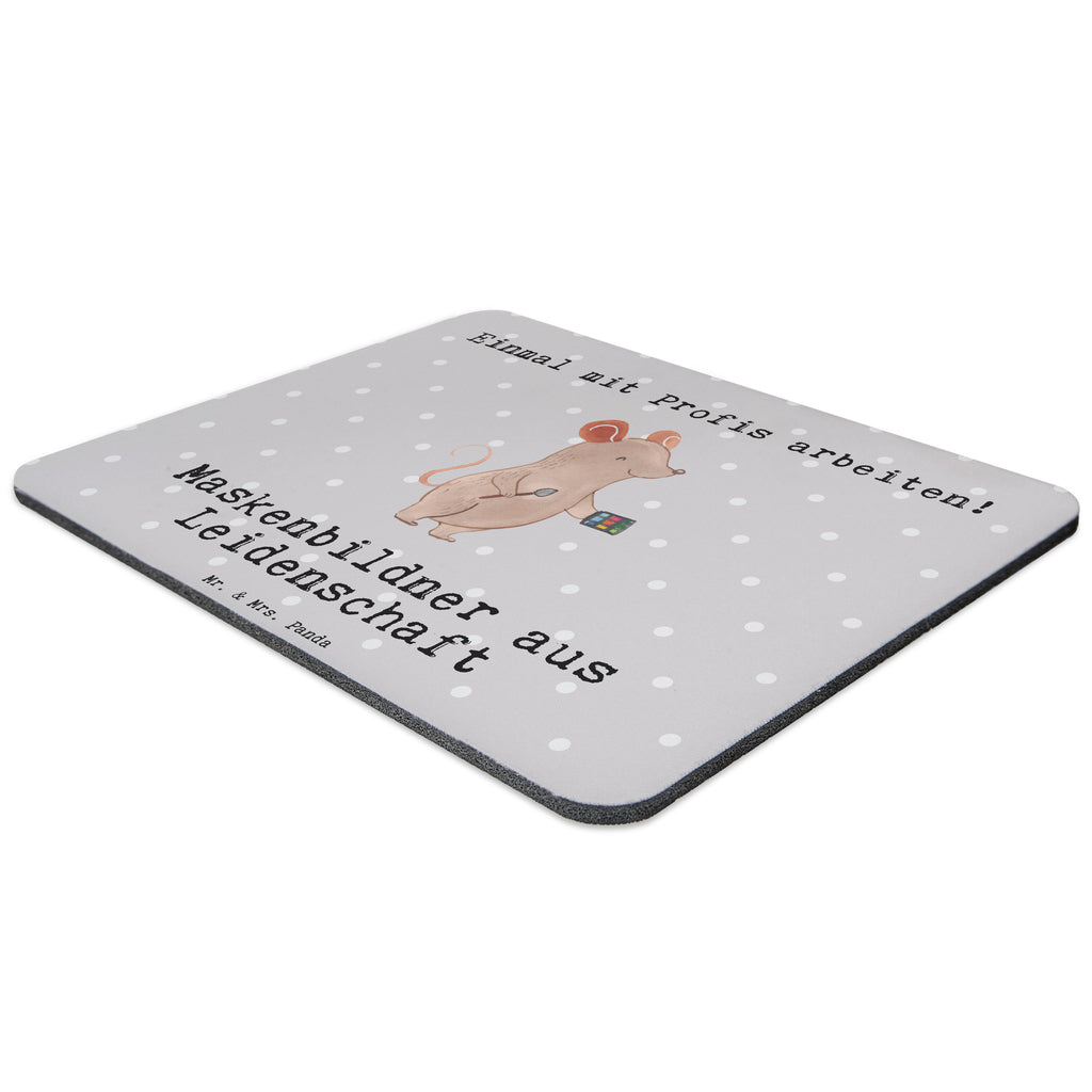 Mauspad Maskenbildner aus Leidenschaft Mousepad, Computer zubehör, Büroausstattung, PC Zubehör, Arbeitszimmer, Mauspad, Einzigartiges Mauspad, Designer Mauspad, Beruf, Ausbildung, Jubiläum, Abschied, Rente, Kollege, Kollegin, Geschenk, Schenken, Arbeitskollege, Mitarbeiter, Firma, Danke, Dankeschön, Kosmetiker, Make Up Artist, Maskenbildner, Visagist, Beauty Salon, Kosmetikstudio, Eröffnung