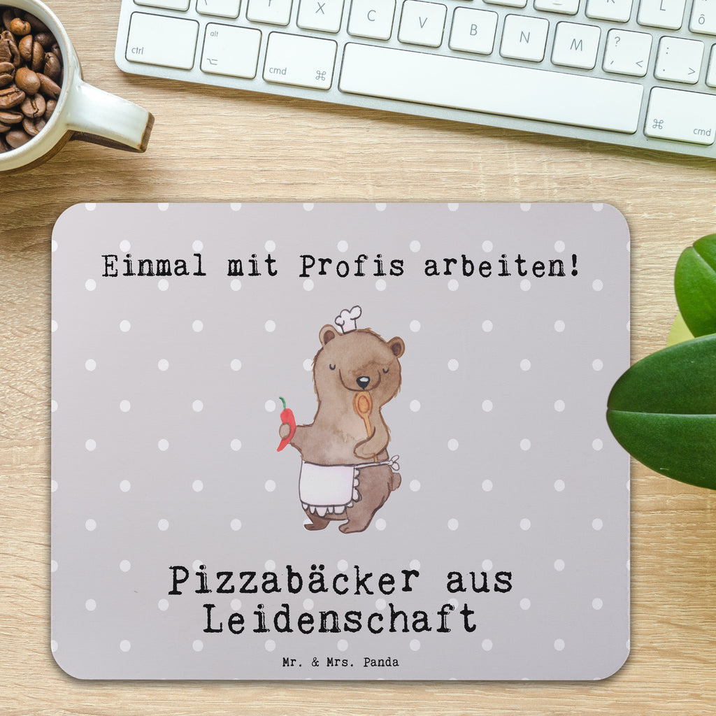 Mauspad Pizzabäcker aus Leidenschaft Mousepad, Computer zubehör, Büroausstattung, PC Zubehör, Arbeitszimmer, Mauspad, Einzigartiges Mauspad, Designer Mauspad, Beruf, Ausbildung, Jubiläum, Abschied, Rente, Kollege, Kollegin, Geschenk, Schenken, Arbeitskollege, Mitarbeiter, Firma, Danke, Dankeschön, Lieferdienstmitarbeiter, Pizzabäcker, Pizzabote, Pizzabringdienst, Lieferbringdienst