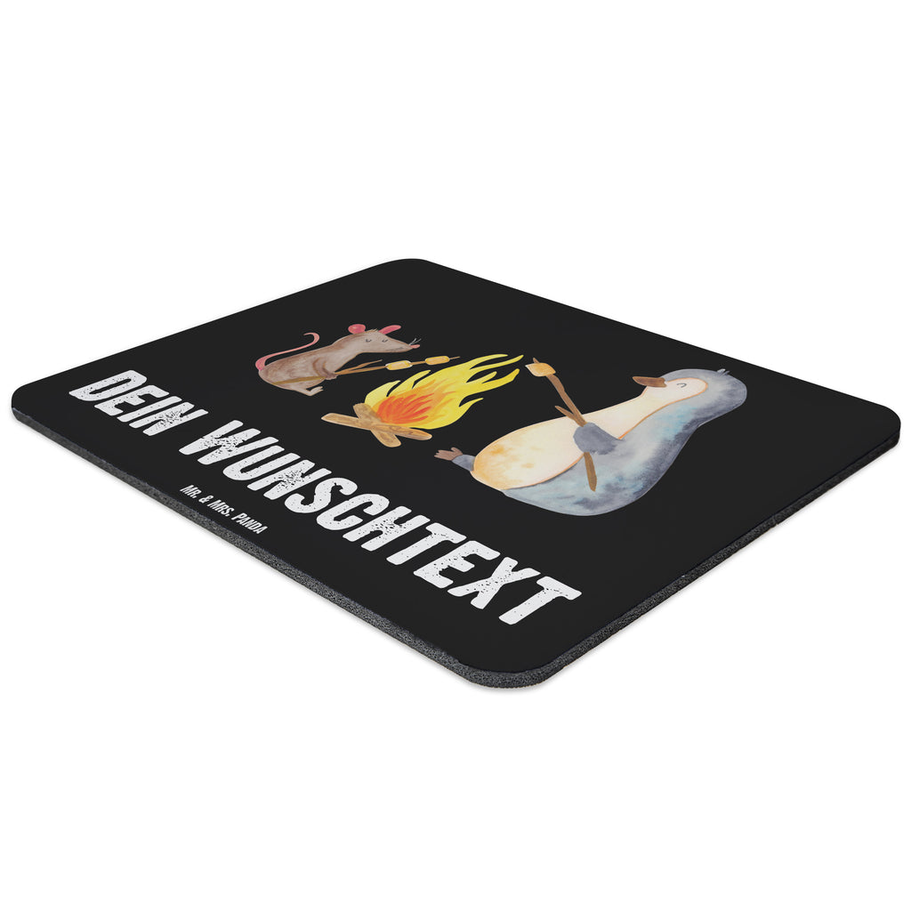 Personalisiertes Mauspad Pinguin Lagerfeuer Personalisiertes Mousepad, Personalisiertes Mouse Pad, Personalisiertes Mauspad, Mauspad mit Namen, Mousepad mit Namen, Mauspad bedrucken, Mousepad bedrucken, Namensaufdruck, selbst bedrucken, Arbeitszimmer Geschenk, Büro Geschenk, Mouse Pad mit Namen, Selbst bedrucken, Individuelles Mauspad, Einzigartiges Mauspad, Mauspad mit Namen gestalten, Pinguin, Maus, Pinguine, Lagerfeuer, Leben, Arbeit, Job, Motivation, Büro, Büroalltag, Lebensspruch, Lebensmotivation, Neustart, Liebe, grillen, Feuer, Marshmallows