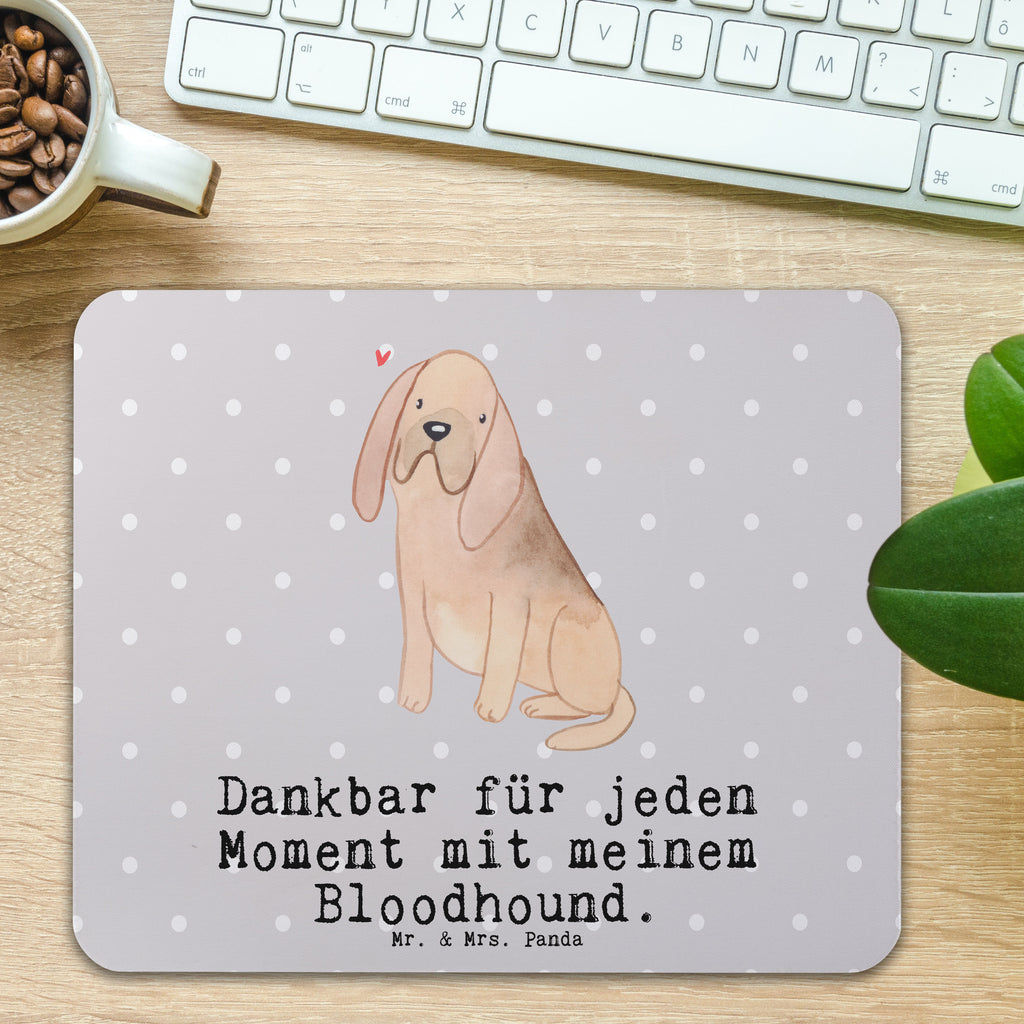 Mauspad Bloodhound Moment Mousepad, Computer zubehör, Büroausstattung, PC Zubehör, Arbeitszimmer, Mauspad, Einzigartiges Mauspad, Designer Mauspad, Hund, Hunderasse, Rassehund, Hundebesitzer, Geschenk, Tierfreund, Schenken, Welpe, Bluthund, Bloodhound, St. Hubertushund, Chien de Saint Hubert