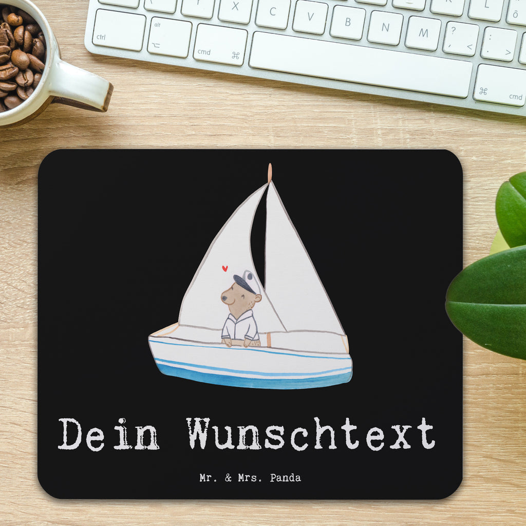 Personalisiertes Mauspad Bär Segeln Tage Personalisiertes Mousepad, Personalisiertes Mouse Pad, Personalisiertes Mauspad, Mauspad mit Namen, Mousepad mit Namen, Mauspad bedrucken, Mousepad bedrucken, Namensaufdruck, selbst bedrucken, Arbeitszimmer Geschenk, Büro Geschenk, Mouse Pad mit Namen, Selbst bedrucken, Individuelles Mauspad, Einzigartiges Mauspad, Mauspad mit Namen gestalten, Geschenk, Sport, Sportart, Hobby, Schenken, Danke, Dankeschön, Auszeichnung, Gewinn, Sportler, segeln, Segeltörn, Segelboot, Segelschule, Yachtclub