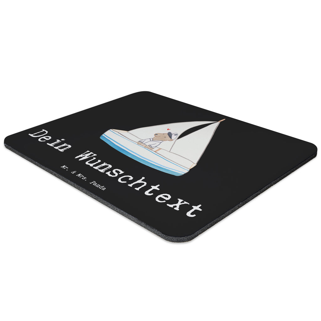 Personalisiertes Mauspad Bär Segeln Tage Personalisiertes Mousepad, Personalisiertes Mouse Pad, Personalisiertes Mauspad, Mauspad mit Namen, Mousepad mit Namen, Mauspad bedrucken, Mousepad bedrucken, Namensaufdruck, selbst bedrucken, Arbeitszimmer Geschenk, Büro Geschenk, Mouse Pad mit Namen, Selbst bedrucken, Individuelles Mauspad, Einzigartiges Mauspad, Mauspad mit Namen gestalten, Geschenk, Sport, Sportart, Hobby, Schenken, Danke, Dankeschön, Auszeichnung, Gewinn, Sportler, segeln, Segeltörn, Segelboot, Segelschule, Yachtclub