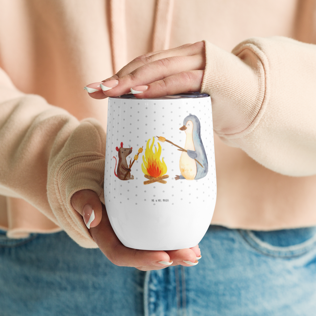 Weinbecher Pinguin Lagerfeuer Weinbecher, Glühwein Becher, Heißgetränke, Trinkbecher, Weinkelch, Weingläser, hochwertiger Weinbecher, Weinbecher Reisen, Weinbecher unterwegs, Pinguin, Maus, Pinguine, Lagerfeuer, Leben, Arbeit, Job, Motivation, Büro, Büroalltag, Lebensspruch, Lebensmotivation, Neustart, Liebe, grillen, Feuer, Marshmallows