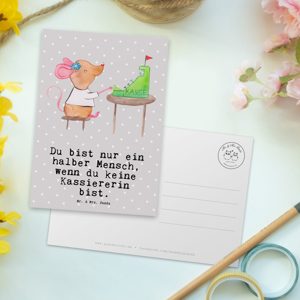 Postkarte Kassiererin mit Herz Geschenkkarte, Grußkarte, Karte, Einladung, Ansichtskarte, Geburtstagskarte, Einladungskarte, Beruf, Ausbildung, Jubiläum, Abschied, Rente, Kollege, Kollegin, Geschenk, Schenken, Arbeitskollege, Mitarbeiter, Firma, Danke, Dankeschön, Kassiererin, Kassenwartin, Mitarbeiterin Kasse