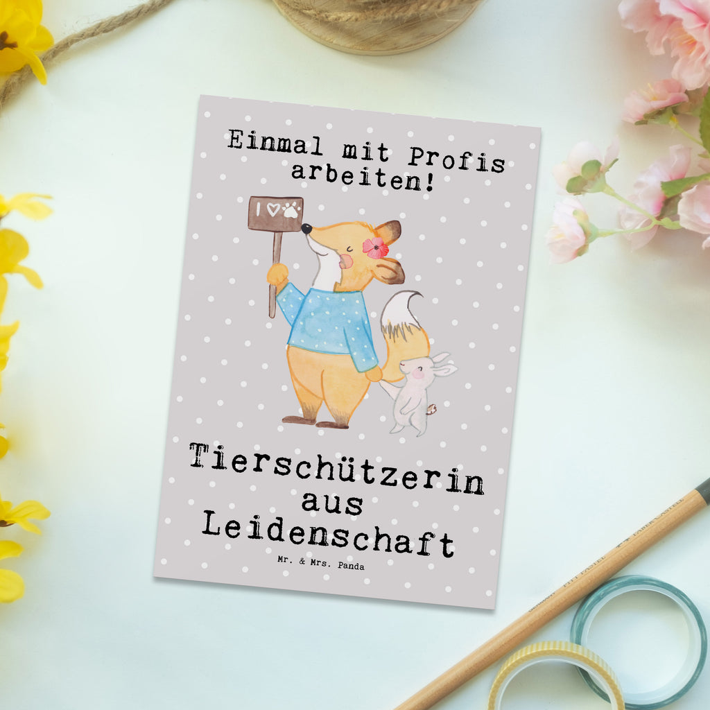 Postkarte Tierschützerin aus Leidenschaft Geschenkkarte, Grußkarte, Karte, Einladung, Ansichtskarte, Geburtstagskarte, Einladungskarte, Dankeskarte, Beruf, Ausbildung, Jubiläum, Abschied, Rente, Kollege, Kollegin, Geschenk, Schenken, Arbeitskollege, Mitarbeiter, Firma, Danke, Dankeschön