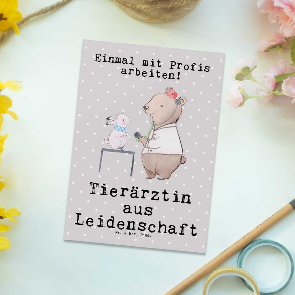 Postkarte Tierärztin aus Leidenschaft Geschenkkarte, Grußkarte, Karte, Einladung, Ansichtskarte, Geburtstagskarte, Einladungskarte, Beruf, Ausbildung, Jubiläum, Abschied, Rente, Kollege, Kollegin, Geschenk, Schenken, Arbeitskollege, Mitarbeiter, Firma, Danke, Dankeschön