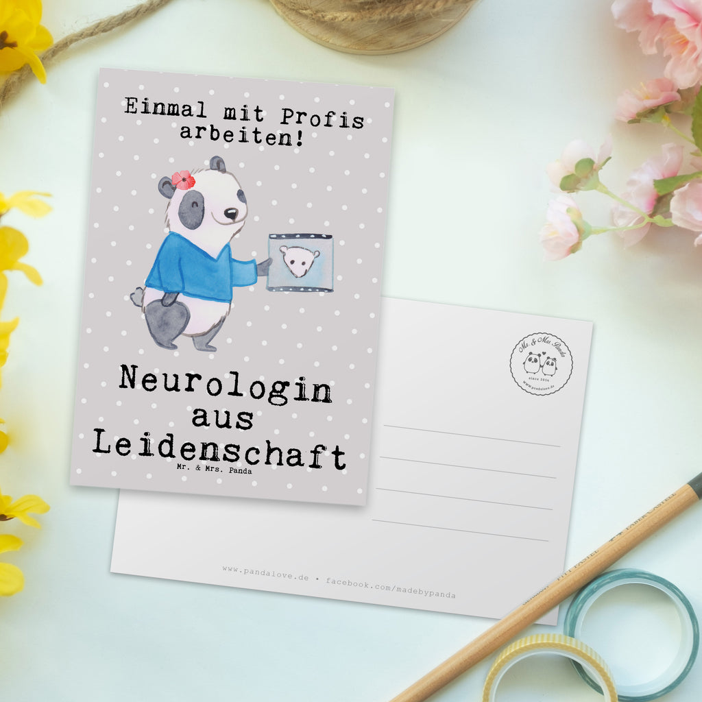 Postkarte Neurologin aus Leidenschaft Geschenkkarte, Grußkarte, Karte, Einladung, Ansichtskarte, Geburtstagskarte, Einladungskarte, Dankeskarte, Beruf, Ausbildung, Jubiläum, Abschied, Rente, Kollege, Kollegin, Geschenk, Schenken, Arbeitskollege, Mitarbeiter, Firma, Danke, Dankeschön, Neurologin, Neurologie, Mediziner, Medizinstudium