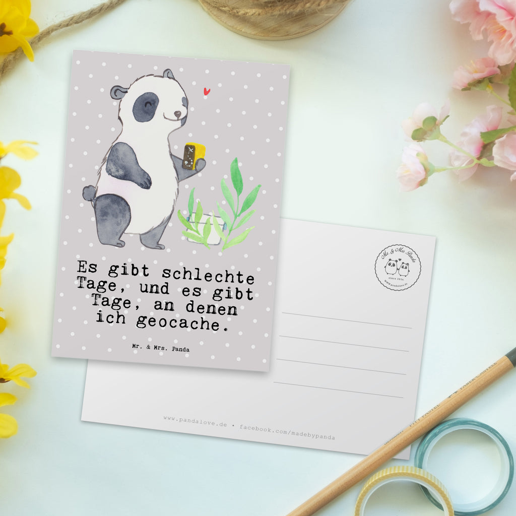 Postkarte Panda Geocaching Tage Geschenkkarte, Grußkarte, Karte, Einladung, Ansichtskarte, Geburtstagskarte, Einladungskarte, Dankeskarte, Geschenk, Sport, Sportart, Hobby, Schenken, Danke, Dankeschön, Auszeichnung, Gewinn, Sportler, Geocaching, Schatzsuchen, GPS Schnitzeljagd, Opencaching