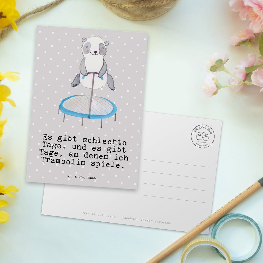 Postkarte Panda Trampolin springen Tage Geschenkkarte, Grußkarte, Karte, Einladung, Ansichtskarte, Geburtstagskarte, Einladungskarte, Dankeskarte, Geschenk, Sport, Sportart, Hobby, Schenken, Danke, Dankeschön, Auszeichnung, Gewinn, Sportler, Trampolin springen, Trampolin Springen, Trampolin Turnen, Fitnessstudio