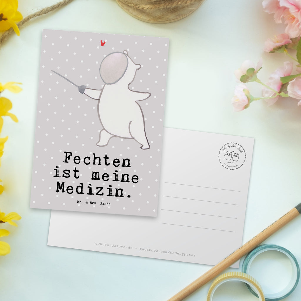 Postkarte Panda Fechten Medizin Geschenkkarte, Grußkarte, Karte, Einladung, Ansichtskarte, Geburtstagskarte, Einladungskarte, Dankeskarte, Geschenk, Sport, Sportart, Hobby, Schenken, Danke, Dankeschön, Auszeichnung, Gewinn, Sportler, Fechten, Fechter Bund, Fecht Verein, Fecht Club