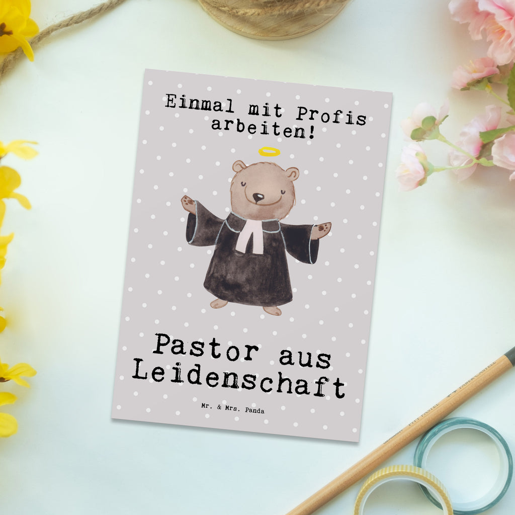 Postkarte Pastor aus Leidenschaft Geschenkkarte, Grußkarte, Karte, Einladung, Ansichtskarte, Geburtstagskarte, Einladungskarte, Dankeskarte, Beruf, Ausbildung, Jubiläum, Abschied, Rente, Kollege, Kollegin, Geschenk, Schenken, Arbeitskollege, Mitarbeiter, Firma, Danke, Dankeschön, Pastor, Diener Gottes<br />Geistlicher, Pfarrer, Prediger<br />Priester, Theologe, Kirche