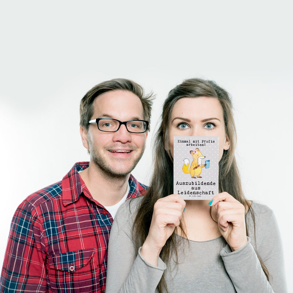 Postkarte Auszubildende aus Leidenschaft Geschenkkarte, Grußkarte, Karte, Einladung, Ansichtskarte, Geburtstagskarte, Einladungskarte, Dankeskarte, Beruf, Ausbildung, Jubiläum, Abschied, Rente, Kollege, Kollegin, Geschenk, Schenken, Arbeitskollege, Mitarbeiter, Firma, Danke, Dankeschön, Auszubildende, Azubine, Ausbildungsbeginn, Abschlussprüfung, Beginn der Ausbildung, Glücksbringer zur Ausbildung