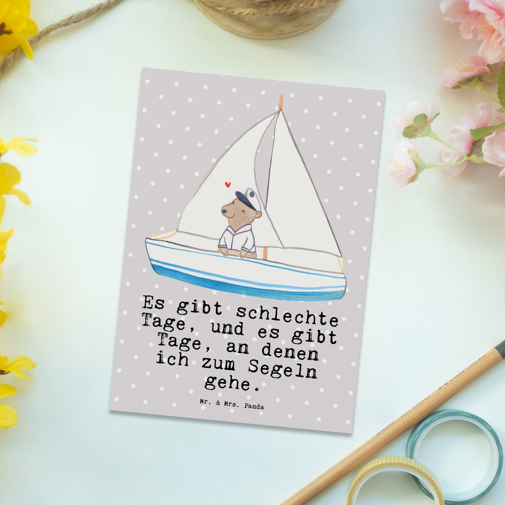 Postkarte Bär Segeln Tage Geschenkkarte, Grußkarte, Karte, Einladung, Ansichtskarte, Geburtstagskarte, Einladungskarte, Dankeskarte, Geschenk, Sport, Sportart, Hobby, Schenken, Danke, Dankeschön, Auszeichnung, Gewinn, Sportler, segeln, Segeltörn, Segelboot, Segelschule, Yachtclub
