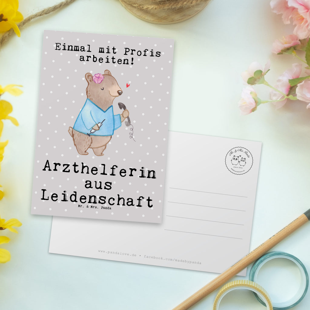 Postkarte Arzthelferin aus Leidenschaft Geschenkkarte, Grußkarte, Karte, Einladung, Ansichtskarte, Geburtstagskarte, Einladungskarte, Dankeskarte, Beruf, Ausbildung, Jubiläum, Abschied, Rente, Kollege, Kollegin, Geschenk, Schenken, Arbeitskollege, Mitarbeiter, Firma, Danke, Dankeschön, Arzthelferin, Medizinische Fachangestellte