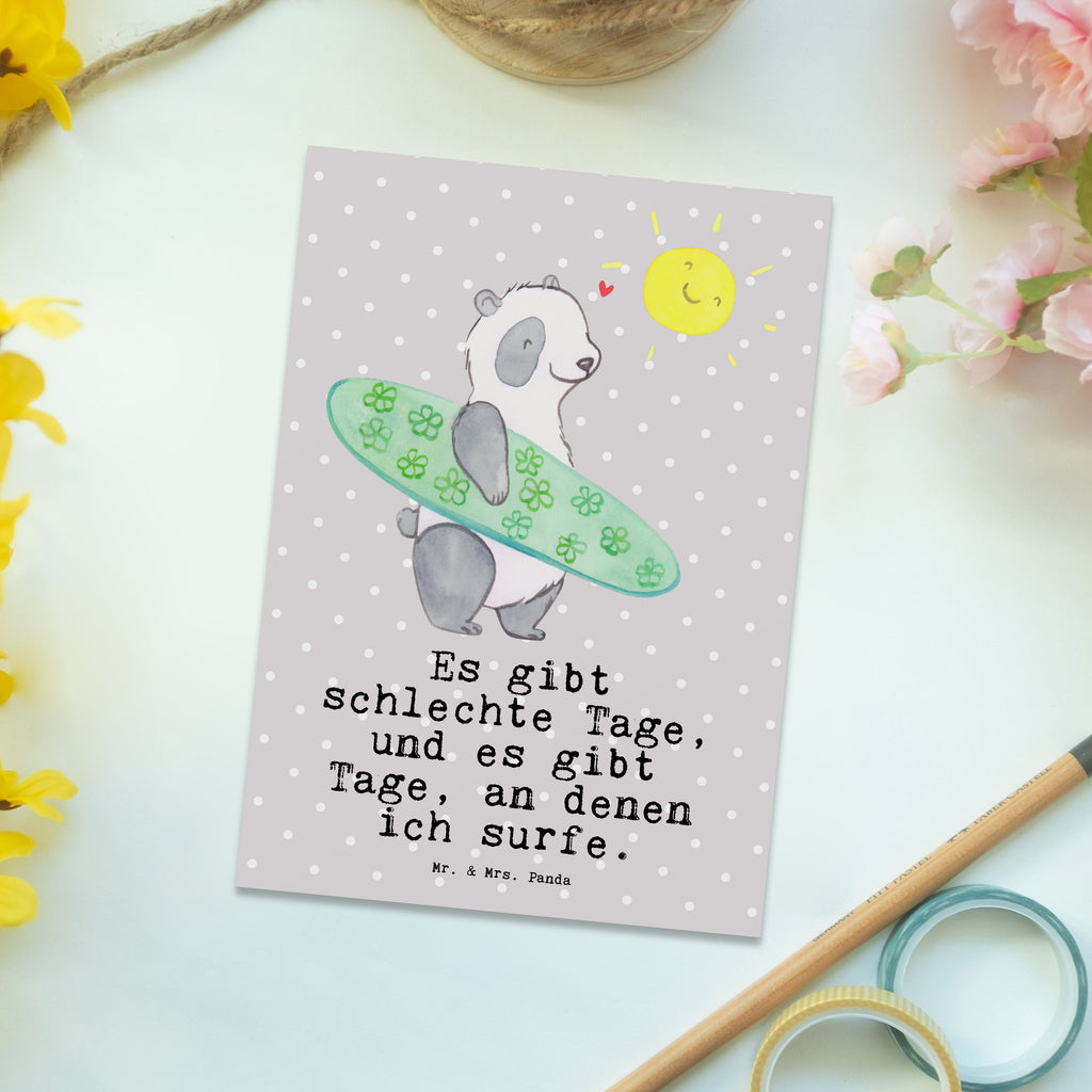 Postkarte Panda Surfen Tage Geschenkkarte, Grußkarte, Karte, Einladung, Ansichtskarte, Geburtstagskarte, Einladungskarte, Dankeskarte, Geschenk, Sport, Sportart, Hobby, Schenken, Danke, Dankeschön, Auszeichnung, Gewinn, Sportler, Wellenreiten, Surfen, Surfschule
