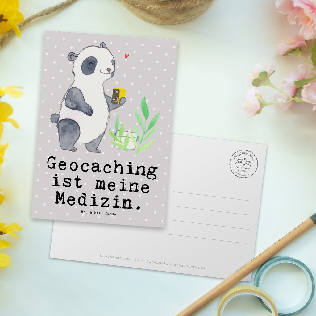 Postkarte Panda Geocaching Medizin Geschenkkarte, Grußkarte, Karte, Einladung, Ansichtskarte, Geburtstagskarte, Einladungskarte, Dankeskarte, Geschenk, Sport, Sportart, Hobby, Schenken, Danke, Dankeschön, Auszeichnung, Gewinn, Sportler, Geocaching, Schatzsuchen, GPS Schnitzeljagd, Opencaching