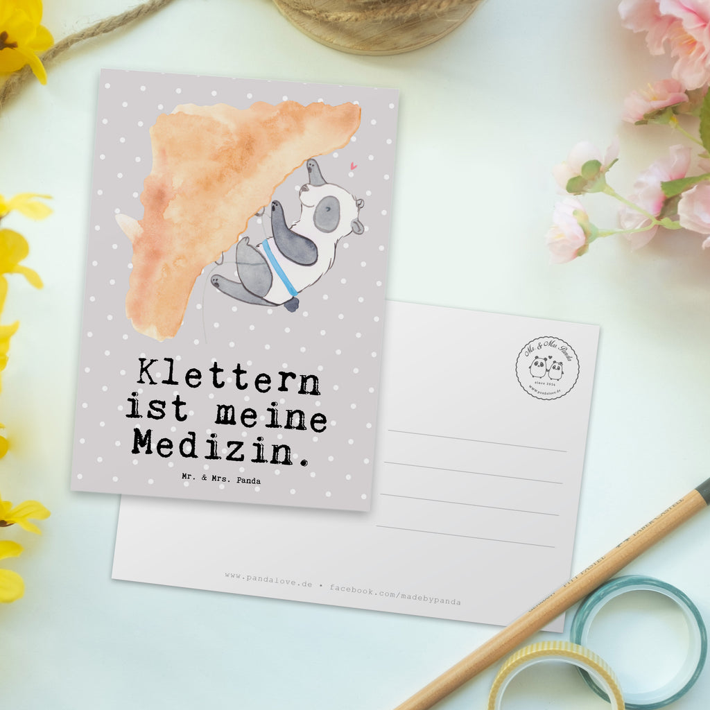 Postkarte Panda Klettern Medizin Geschenkkarte, Grußkarte, Karte, Einladung, Ansichtskarte, Geburtstagskarte, Einladungskarte, Dankeskarte, Geschenk, Sport, Sportart, Hobby, Schenken, Danke, Dankeschön, Auszeichnung, Gewinn, Sportler, Klettern, Bouldern, Kletterhalle, Klettersport