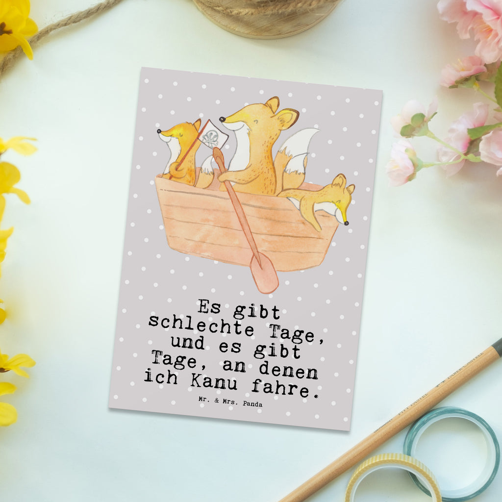 Postkarte Bär Kanufahren Tage Geschenkkarte, Grußkarte, Karte, Einladung, Ansichtskarte, Geburtstagskarte, Einladungskarte, Dankeskarte, Geschenk, Sport, Sportart, Hobby, Schenken, Danke, Dankeschön, Auszeichnung, Gewinn, Sportler, Kanu fahren, Kanu Schule, Kanuverleih, Kanutour, Paddeltour