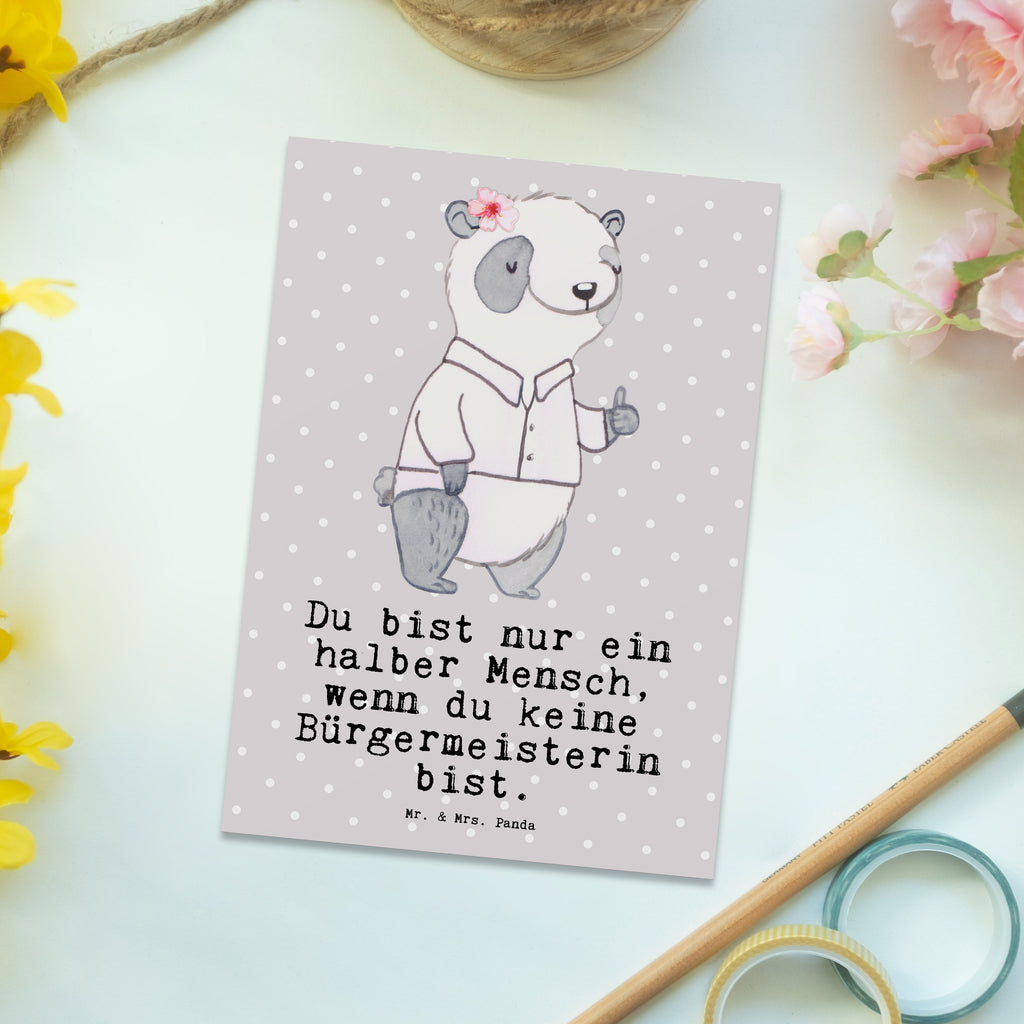Postkarte Bürgermeisterin mit Herz Geschenkkarte, Grußkarte, Karte, Einladung, Ansichtskarte, Geburtstagskarte, Einladungskarte, Beruf, Ausbildung, Jubiläum, Abschied, Rente, Kollege, Kollegin, Geschenk, Schenken, Arbeitskollege, Mitarbeiter, Firma, Danke, Dankeschön, Bürgermeisterin Geschenk zum Amtsantritt, Amtseinführung, Bürgermeisterwahl, Stadt, Gemeinde, Wahlen, Oberbürgermeisterin, Rathaus