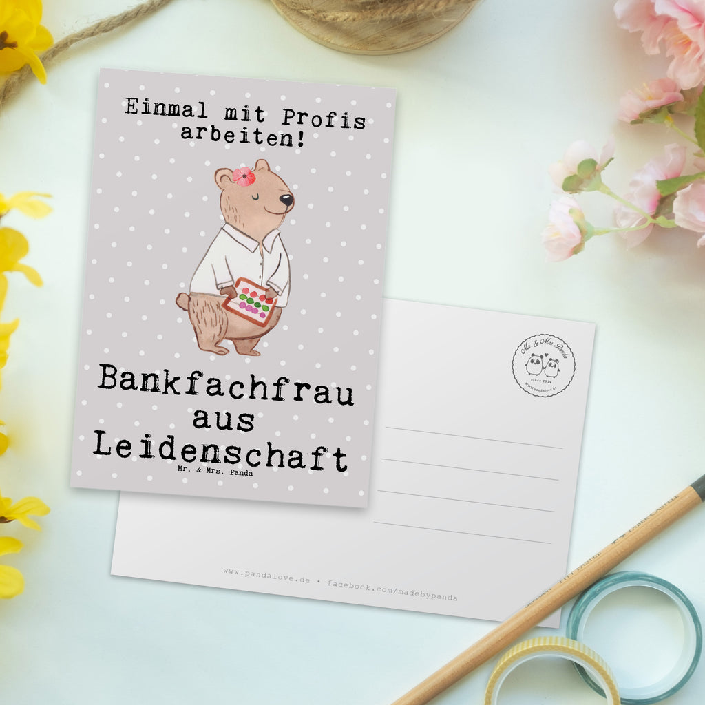 Postkarte Bankfachfrau aus Leidenschaft Geschenkkarte, Grußkarte, Karte, Einladung, Ansichtskarte, Geburtstagskarte, Einladungskarte, Dankeskarte, Beruf, Ausbildung, Jubiläum, Abschied, Rente, Kollege, Kollegin, Geschenk, Schenken, Arbeitskollege, Mitarbeiter, Firma, Danke, Dankeschön, Bankfachfrau, Bankangestellte, Bänkerin, Bankberaterin