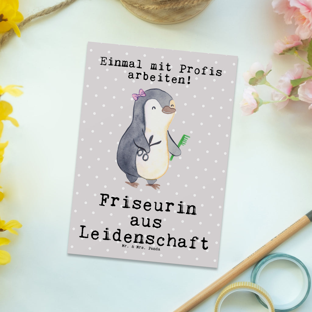 Postkarte Friseurin aus Leidenschaft Geschenkkarte, Grußkarte, Karte, Einladung, Ansichtskarte, Geburtstagskarte, Einladungskarte, Dankeskarte, Beruf, Ausbildung, Jubiläum, Abschied, Rente, Kollege, Kollegin, Geschenk, Schenken, Arbeitskollege, Mitarbeiter, Firma, Danke, Dankeschön, Frisörin, Haarstylistin, Frisörbesuch, Friseursalon, Eröffnung Friseur