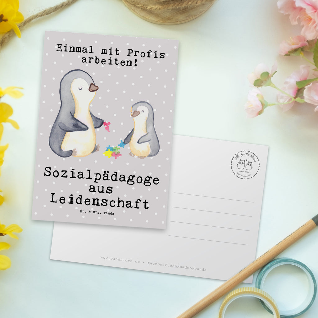 Postkarte Sozialpädagoge aus Leidenschaft Geschenkkarte, Grußkarte, Karte, Einladung, Ansichtskarte, Geburtstagskarte, Einladungskarte, Dankeskarte, Beruf, Ausbildung, Jubiläum, Abschied, Rente, Kollege, Kollegin, Geschenk, Schenken, Arbeitskollege, Mitarbeiter, Firma, Danke, Dankeschön