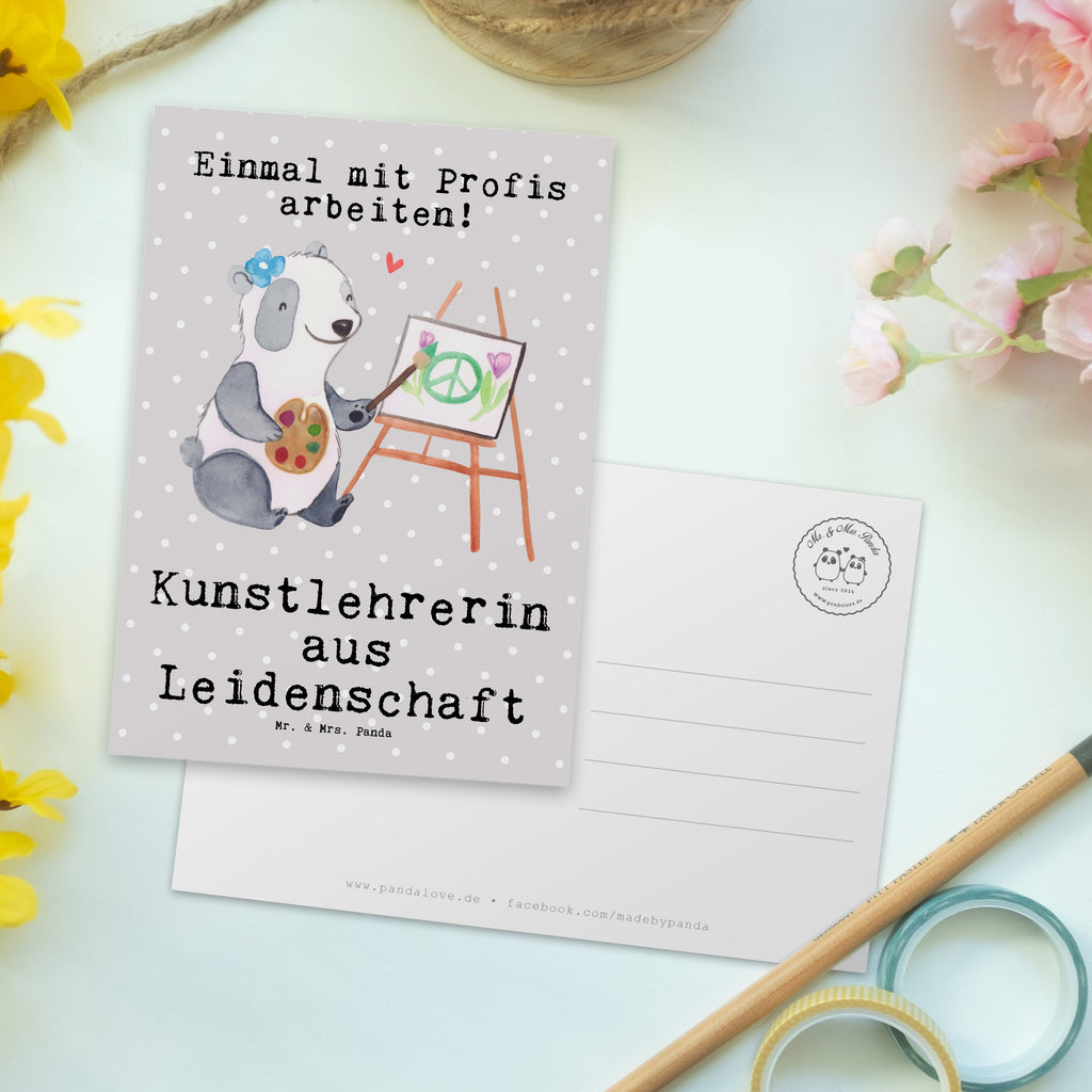 Postkarte Kunstlehrerin aus Leidenschaft Geschenkkarte, Grußkarte, Karte, Einladung, Ansichtskarte, Geburtstagskarte, Einladungskarte, Dankeskarte, Beruf, Ausbildung, Jubiläum, Abschied, Rente, Kollege, Kollegin, Geschenk, Schenken, Arbeitskollege, Mitarbeiter, Firma, Danke, Dankeschön, Kunstlehrerin, Kunstunterricht, Kunstschule