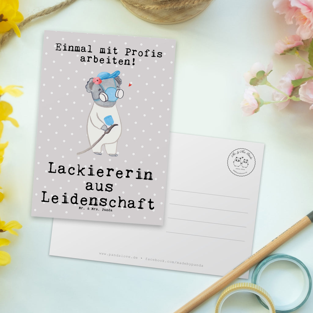 Postkarte Lackiererin aus Leidenschaft Geschenkkarte, Grußkarte, Karte, Einladung, Ansichtskarte, Geburtstagskarte, Einladungskarte, Dankeskarte, Beruf, Ausbildung, Jubiläum, Abschied, Rente, Kollege, Kollegin, Geschenk, Schenken, Arbeitskollege, Mitarbeiter, Firma, Danke, Dankeschön, Lackiererin, Lackierermeisterin, Werkstatt Lackiererin, Gesellenprüfung