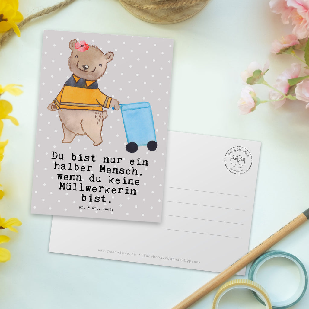 Postkarte Müllwerkerin mit Herz Geschenkkarte, Grußkarte, Karte, Einladung, Ansichtskarte, Geburtstagskarte, Einladungskarte, Dankeskarte, Beruf, Ausbildung, Jubiläum, Abschied, Rente, Kollege, Kollegin, Geschenk, Schenken, Arbeitskollege, Mitarbeiter, Firma, Danke, Dankeschön, Müllwerkerin, Fachkraft Kreislauf- und Abfallwirtschaft, Müllentsorgerin, Kehrichtfrau, Müllfrau, Müllfahreriin