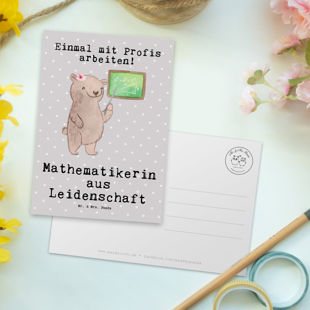 Postkarte Mathematikerin aus Leidenschaft Geschenkkarte, Grußkarte, Karte, Einladung, Ansichtskarte, Geburtstagskarte, Einladungskarte, Dankeskarte, Beruf, Ausbildung, Jubiläum, Abschied, Rente, Kollege, Kollegin, Geschenk, Schenken, Arbeitskollege, Mitarbeiter, Firma, Danke, Dankeschön, Mathematikerin, Mathematik Studium, Studentin Mathe, Bachelor, Master, Rechenkünstlerin, Zahlenmensch
