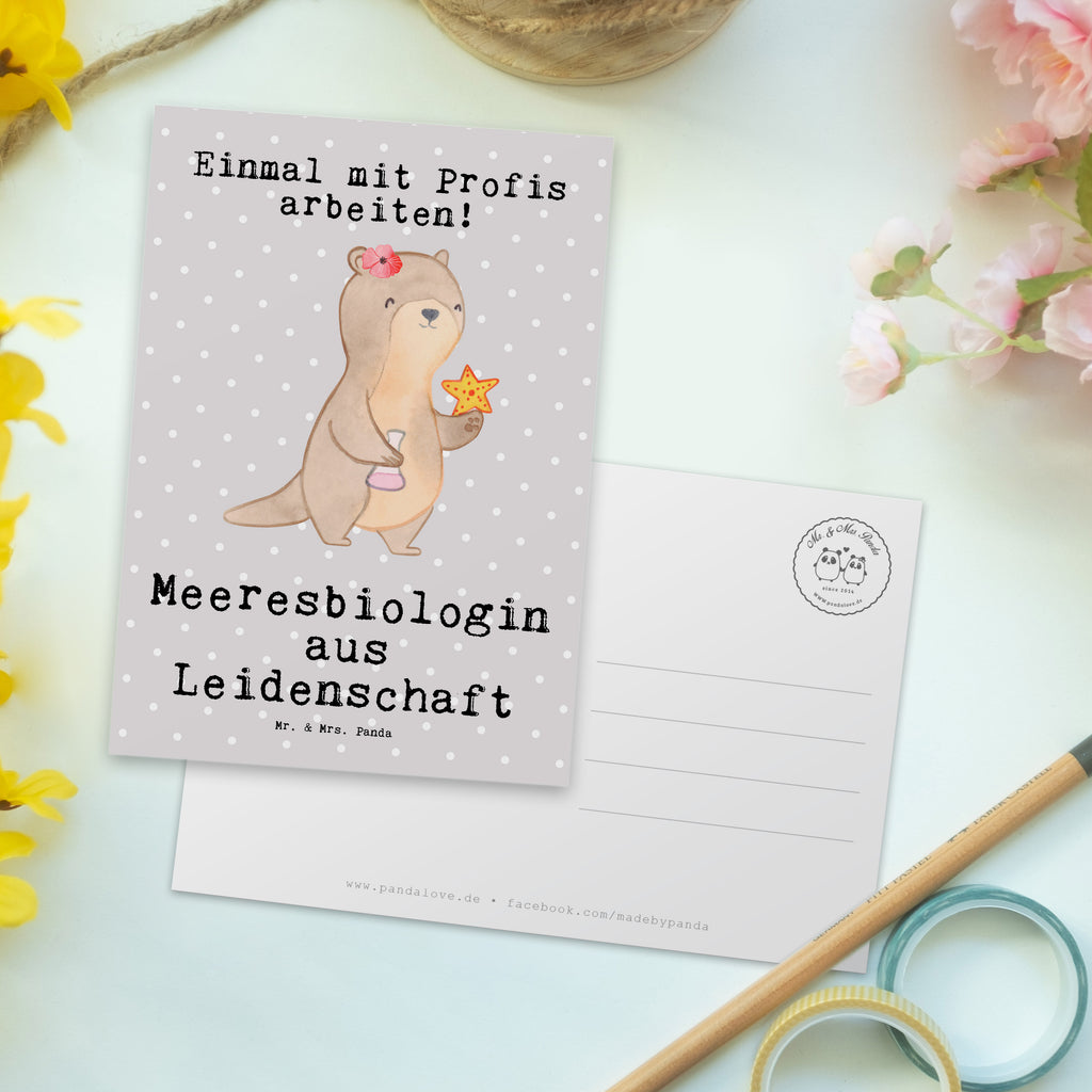 Postkarte Meeresbiologin aus Leidenschaft Geschenkkarte, Grußkarte, Karte, Einladung, Ansichtskarte, Geburtstagskarte, Einladungskarte, Beruf, Ausbildung, Jubiläum, Abschied, Rente, Kollege, Kollegin, Geschenk, Schenken, Arbeitskollege, Mitarbeiter, Firma, Danke, Dankeschön, Meeresbiologin, Meereskundlerin, Naturwissenschaftlerin, Meeresforscherin, maritime Forschung, Studium