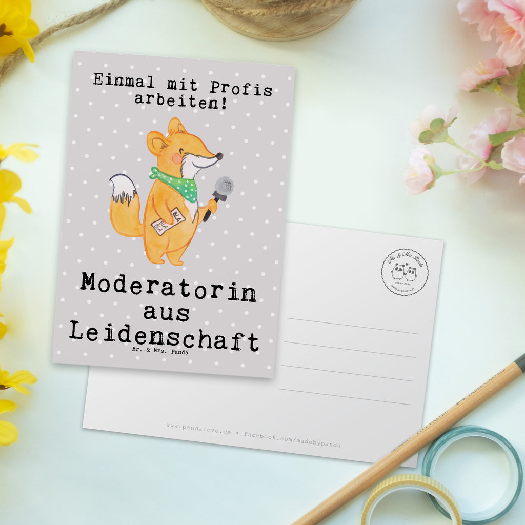 Postkarte Moderatorin aus Leidenschaft Geschenkkarte, Grußkarte, Karte, Einladung, Ansichtskarte, Geburtstagskarte, Einladungskarte, Dankeskarte, Beruf, Ausbildung, Jubiläum, Abschied, Rente, Kollege, Kollegin, Geschenk, Schenken, Arbeitskollege, Mitarbeiter, Firma, Danke, Dankeschön