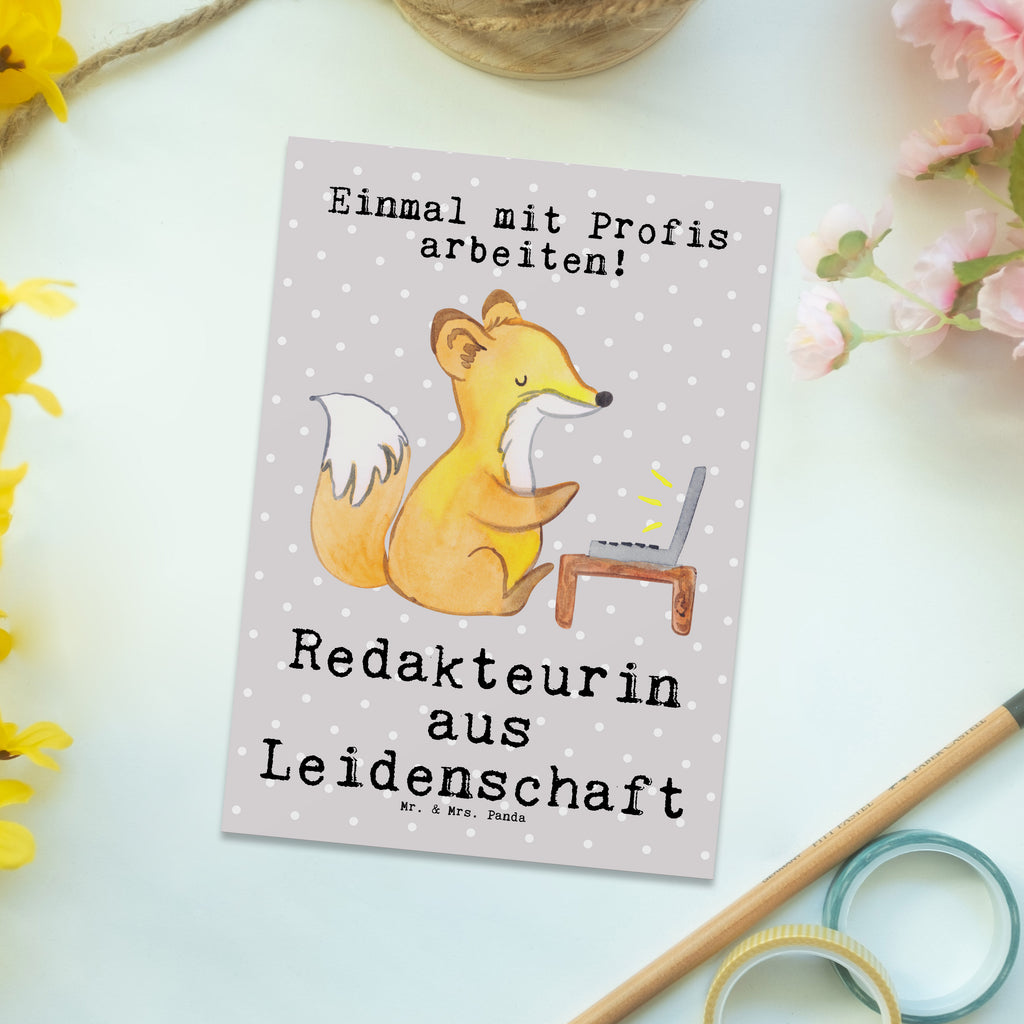 Postkarte Redakteurin aus Leidenschaft Geschenkkarte, Grußkarte, Karte, Einladung, Ansichtskarte, Geburtstagskarte, Einladungskarte, Beruf, Ausbildung, Jubiläum, Abschied, Rente, Kollege, Kollegin, Geschenk, Schenken, Arbeitskollege, Mitarbeiter, Firma, Danke, Dankeschön, Online, Redakteurin, Referentin, Journalistin
