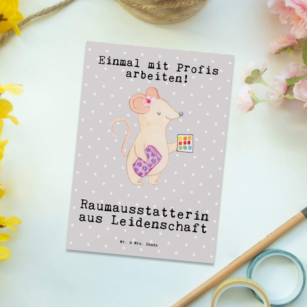 Postkarte Raumausstatterin aus Leidenschaft Geschenkkarte, Grußkarte, Karte, Einladung, Ansichtskarte, Geburtstagskarte, Einladungskarte, Dankeskarte, Beruf, Ausbildung, Jubiläum, Abschied, Rente, Kollege, Kollegin, Geschenk, Schenken, Arbeitskollege, Mitarbeiter, Firma, Danke, Dankeschön