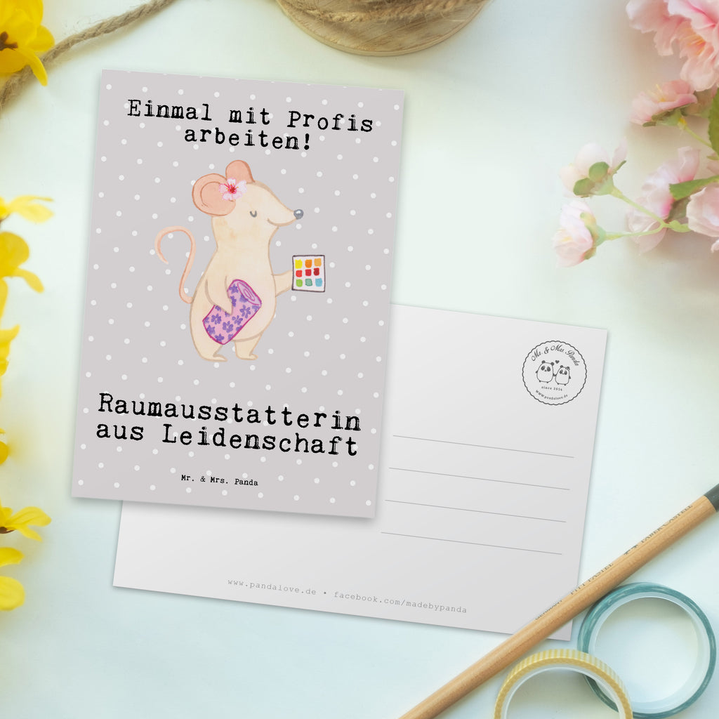 Postkarte Raumausstatterin aus Leidenschaft Geschenkkarte, Grußkarte, Karte, Einladung, Ansichtskarte, Geburtstagskarte, Einladungskarte, Dankeskarte, Beruf, Ausbildung, Jubiläum, Abschied, Rente, Kollege, Kollegin, Geschenk, Schenken, Arbeitskollege, Mitarbeiter, Firma, Danke, Dankeschön